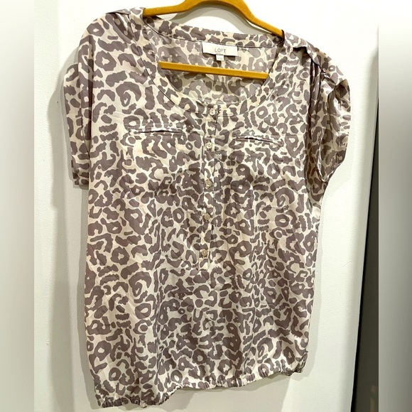 LOFT Tops - Ann Taylor LOFT Women's Animal Print Blouse - Cream and Gray
